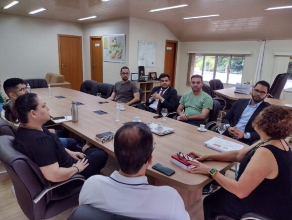 Ipaam recebe comitiva amapaense de Meio Ambiente para interação sobre sistema de licenciamento industrial