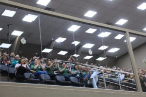 Imagem da notícia - Servidores do Ipaam são contemplados com Plano de Cargos aprovado pela Aleam