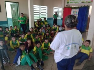 Imagem da notícia - Campanha educativa do Ipaam em Itacoatiara orienta mais de 580 alunos sobre riscos das queimadas