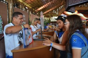 Imagem da notícia - Festival de Parintins 2025: Ipaam promove educação ambiental com brincadeiras e brindes no Turistódromo