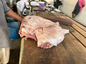 Imagem da notícia - Ipaam apreende carne de capivara comercializada ilegalmente em feira de Itacoatiara