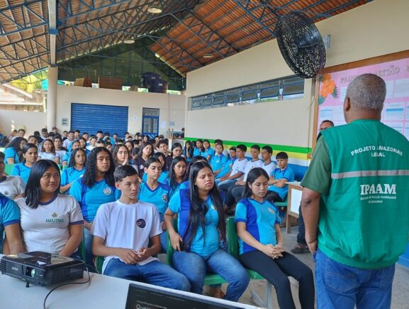 Ipaam leva série de palestras sobre prevenção às queimadas e desmatamento para escolas de Silves