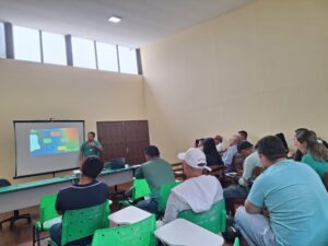 Imagem da notícia - Ipaam orienta servidores, produtores e empreendedores rurais de Parintins sobre licenciamento ambiental