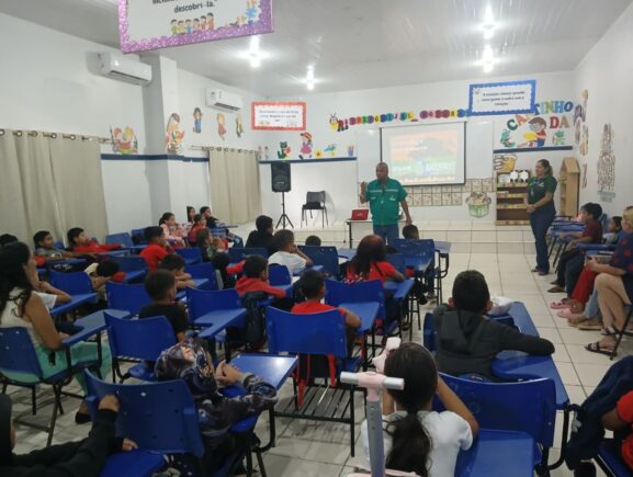 Ipaam segue até 21 de novembro com ações de educação ambiental em escolas de Canutama