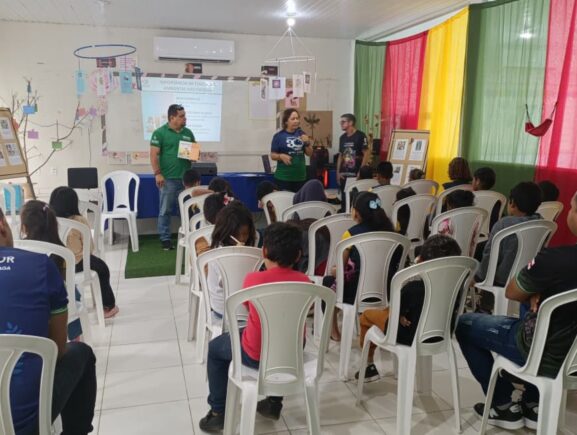 Ipaam mobiliza população e leva educação ambiental a mais de mil pessoas em Codajás